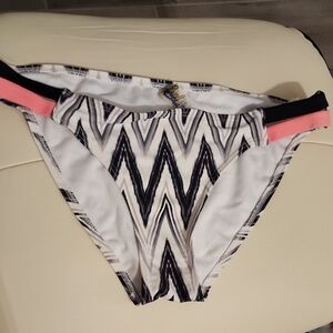 Heat Chevron Patterned Bikini Bottom L